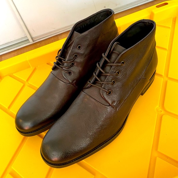 John Varvatos Chukka Boots main image 4